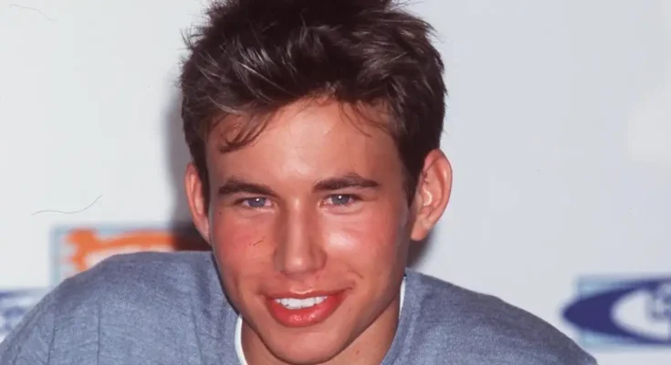 Jonathan Taylor Thomas allegedly kicked police officers before his arrest

 G trends