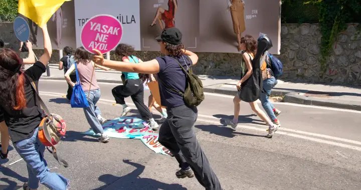 Turkish authorities launch a crackdown on LGBT and HIV support groups – National

 G trends