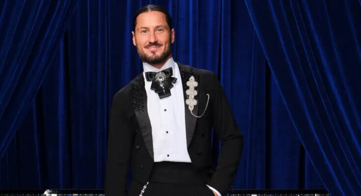 Val Chmerkovskiy breaks his silence after being benched on DWTS

 G trends